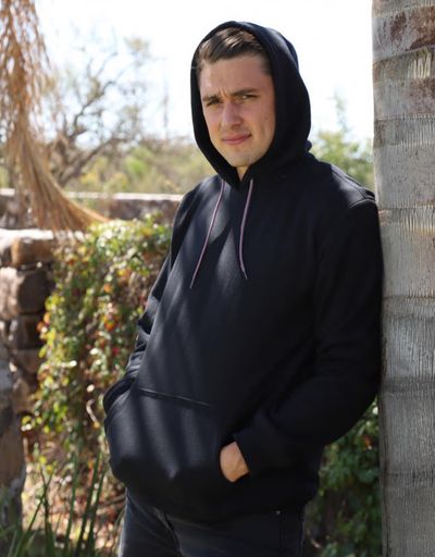 9095 SUDADERA CON CAPUCHA Y CANGURERA CERRADA